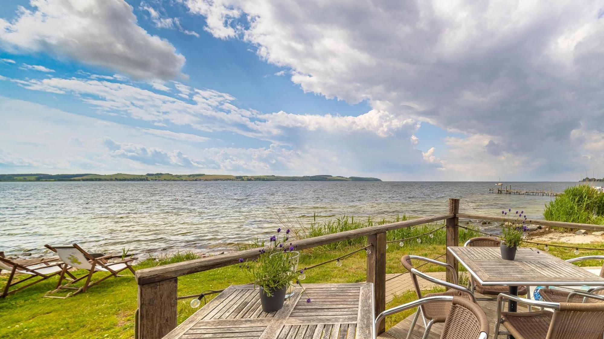 Haus Seeblick Mit 9 Wohnungen Alt Reddevitz ภายนอก รูปภาพ