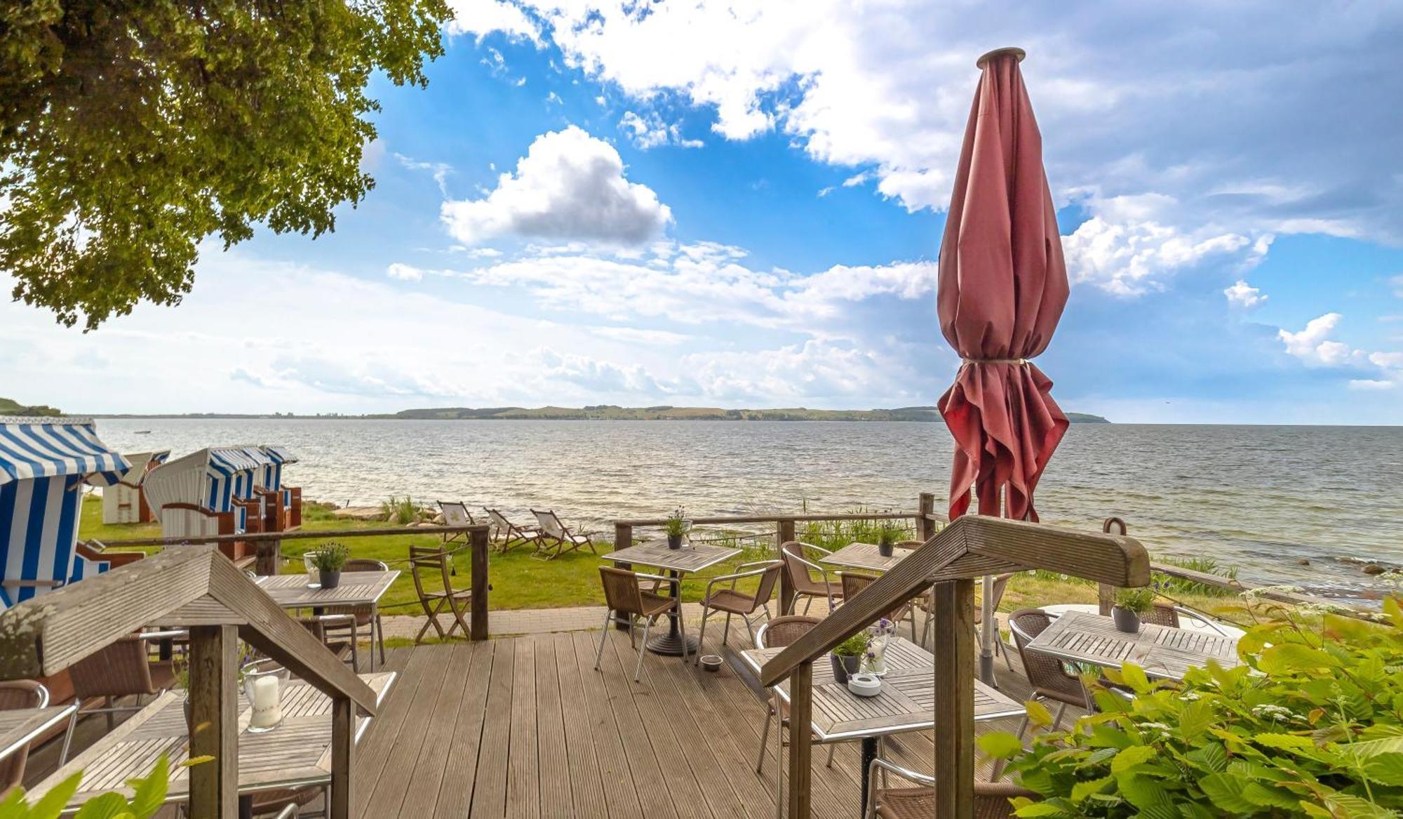 Haus Seeblick Mit 9 Wohnungen Alt Reddevitz ภายนอก รูปภาพ