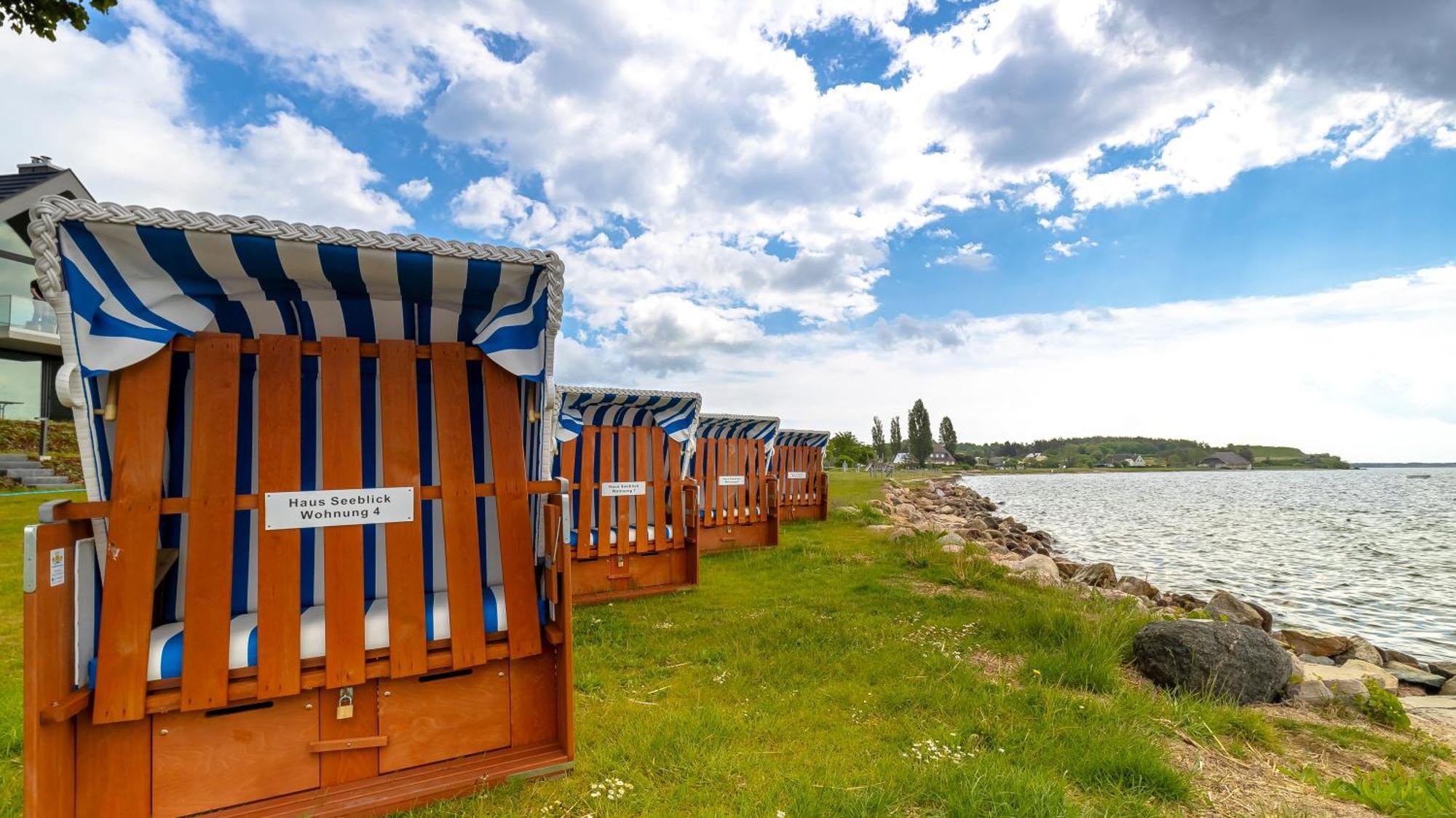 Haus Seeblick Mit 9 Wohnungen Alt Reddevitz ภายนอก รูปภาพ