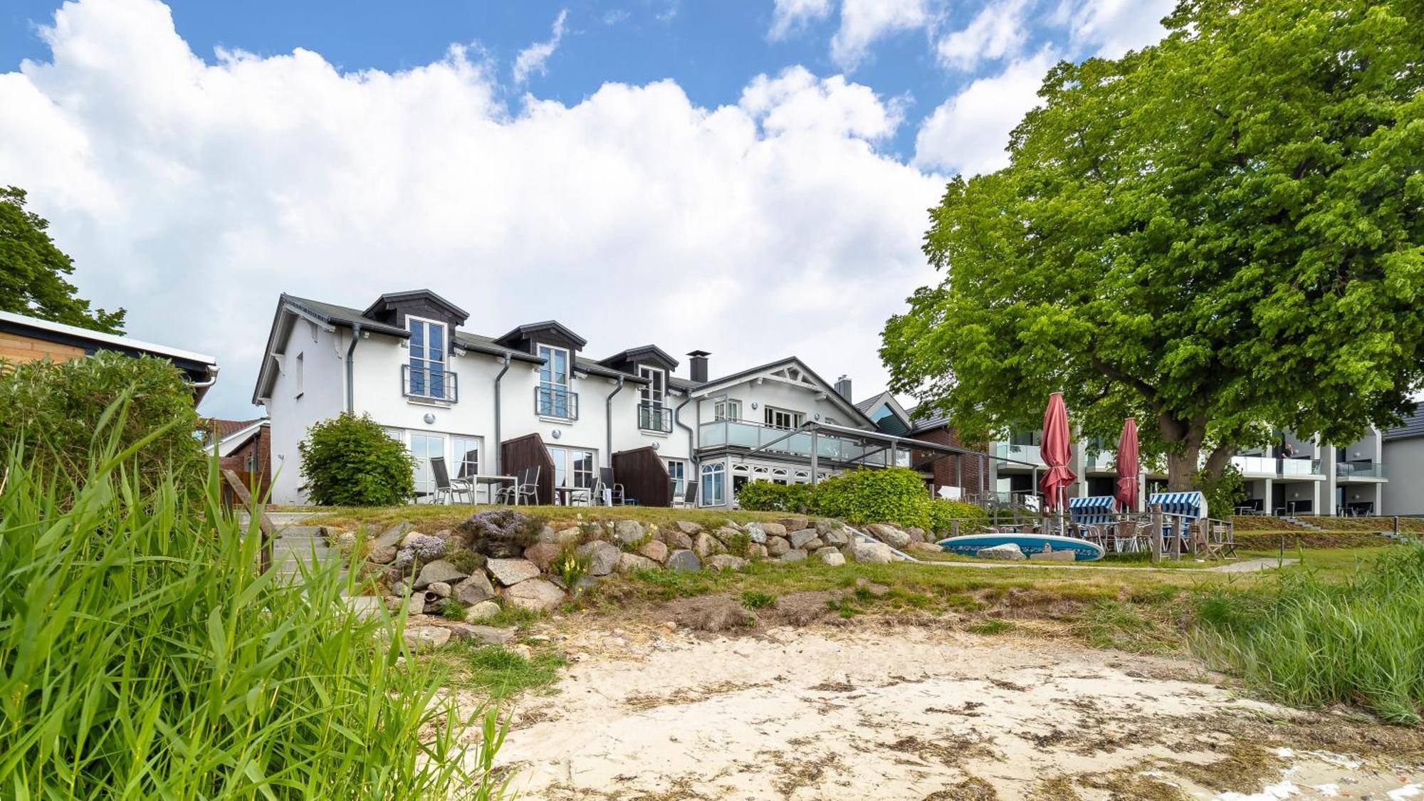Haus Seeblick Mit 9 Wohnungen Alt Reddevitz ภายนอก รูปภาพ